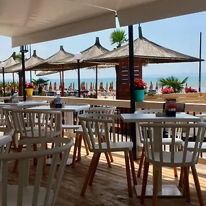 Sunrise çameria Durrës
